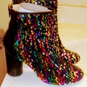 Multi colored shoes medium heel